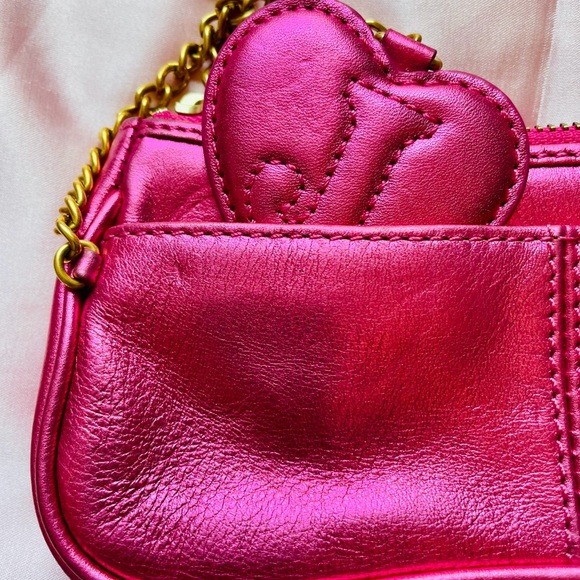 Juicy Couture pink metallic leather wristlet Y2K - Picture 15 of 17